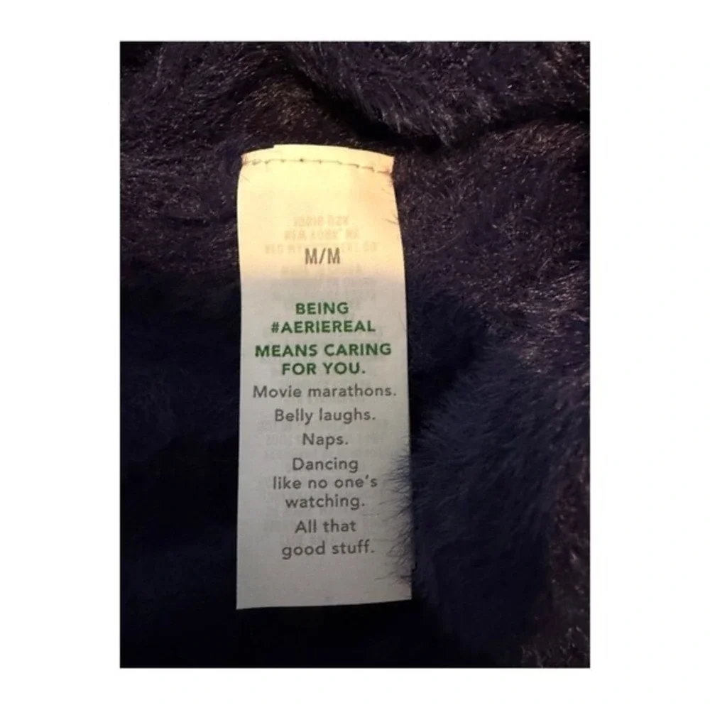 Aerie Fluffy-4-Ever Reversible Twist Sweater‎ Navy Blue Super-Soft Knit M